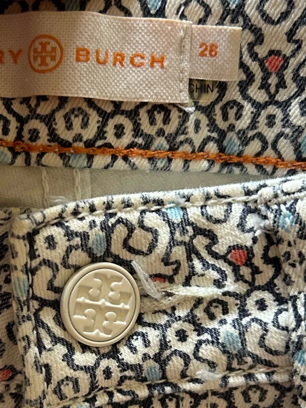 Tory Burch EUC Ivory arabesque print ombré jeans Size 26